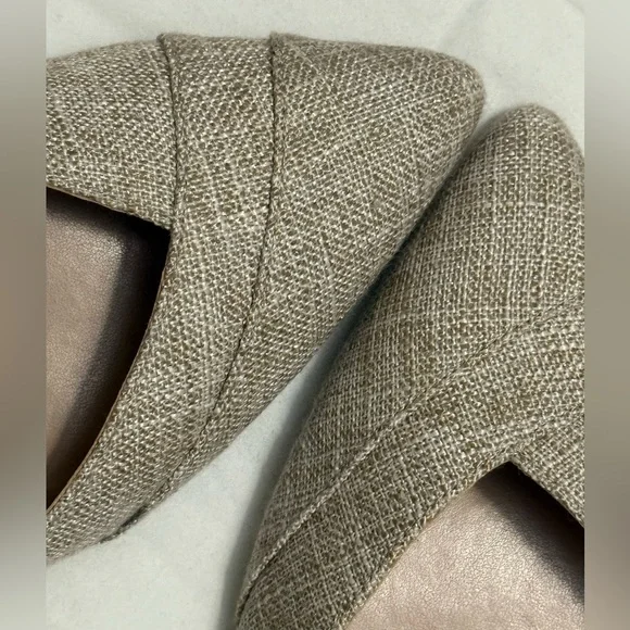 Kelly & Katie Nude Tan Pumps Heels NWOB- Size 6.5 - Picture 7 of 7